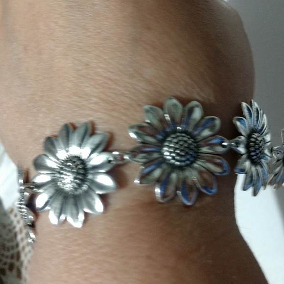 Bracelet Sunflowers Silver-tone Boho Country 7" + 2" extension Gift Collection - Picture 2 of 7